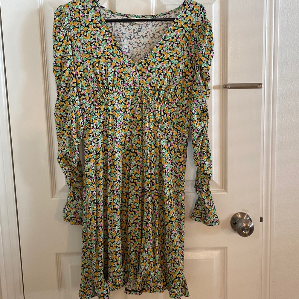 Brand new long-sleeve Miss Selfridge dress size 6